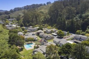 Creekside Townhouses Pacifica