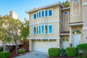 Torino Knolls Townhouses San Carlos